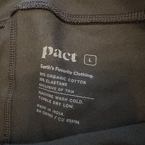 Pact Organic Cotton Black Leggings w/ pocket “on the go”